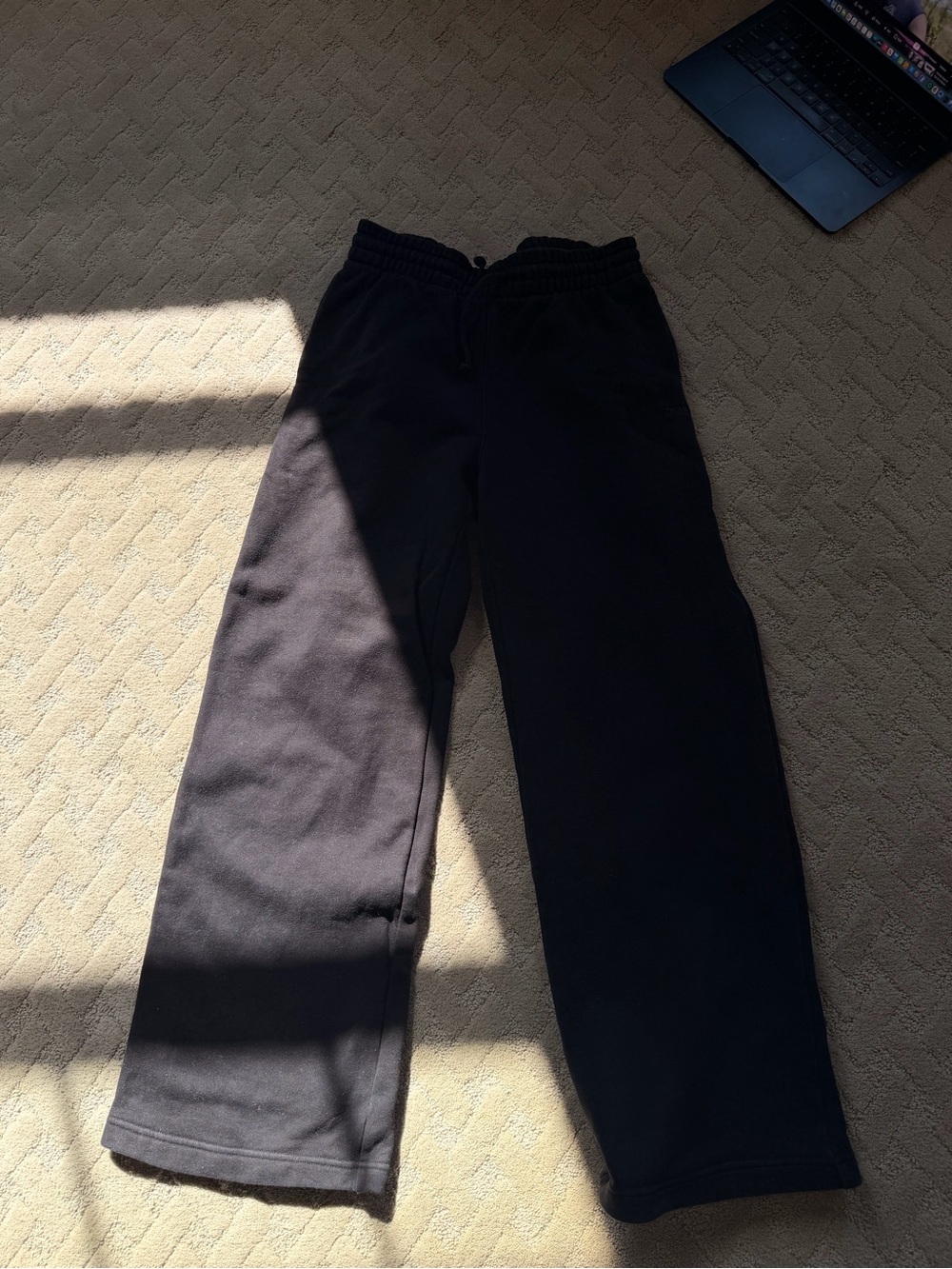 TNA Black Sweatfleece Cozy Fleece Boyfriend Fit Drawstring Sweatpants